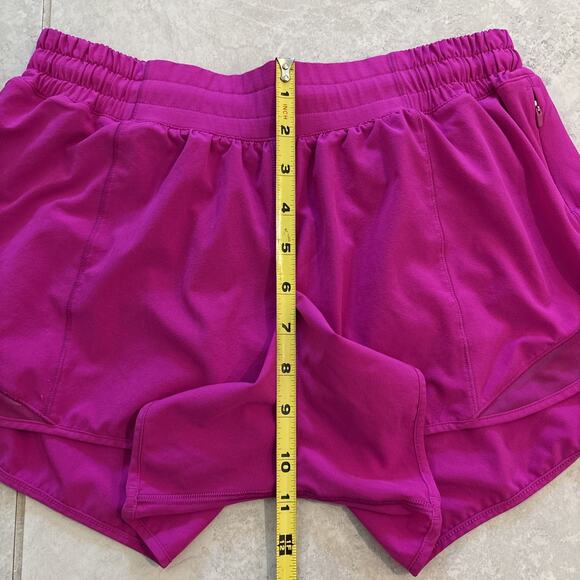 Lululemon Shorts Women’s Sz 8 Hotty Hot Lined Logo Pink 4” Inseam Hi Rise - Picture 9 of 12